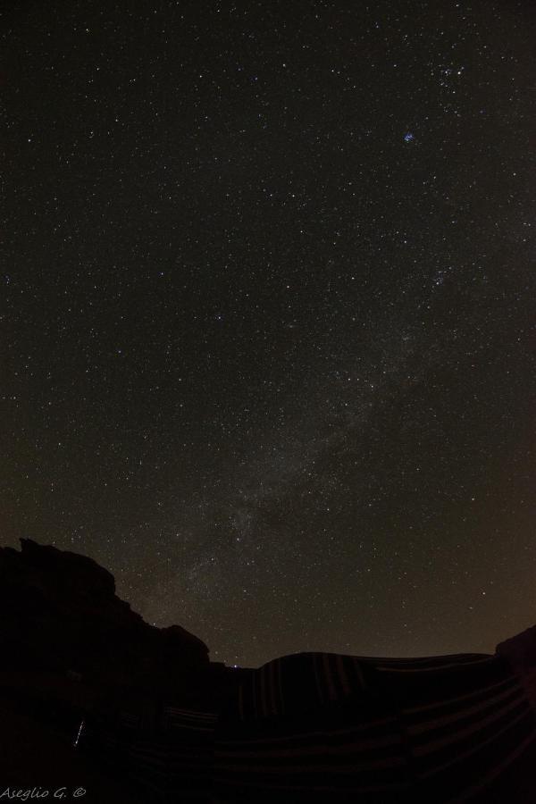 Hôtel Stars Life Camp-Tour à Wadi Rum Extérieur photo