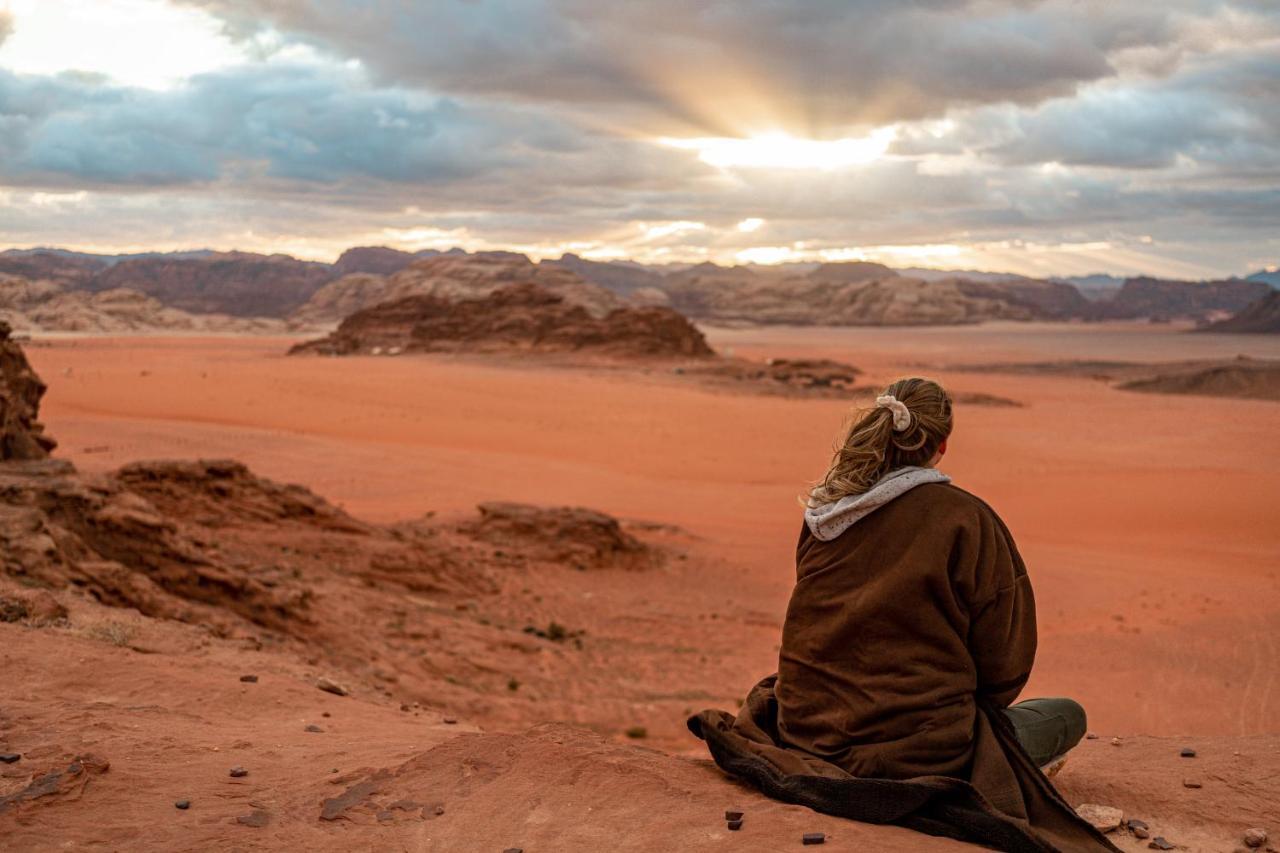 Hôtel Stars Life Camp-Tour à Wadi Rum Extérieur photo