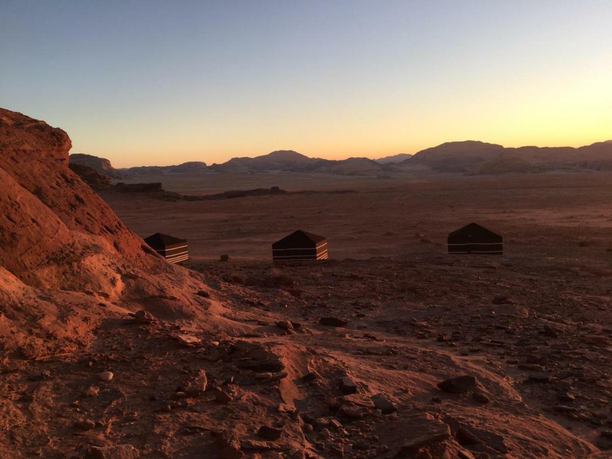 Hôtel Stars Life Camp-Tour à Wadi Rum Extérieur photo