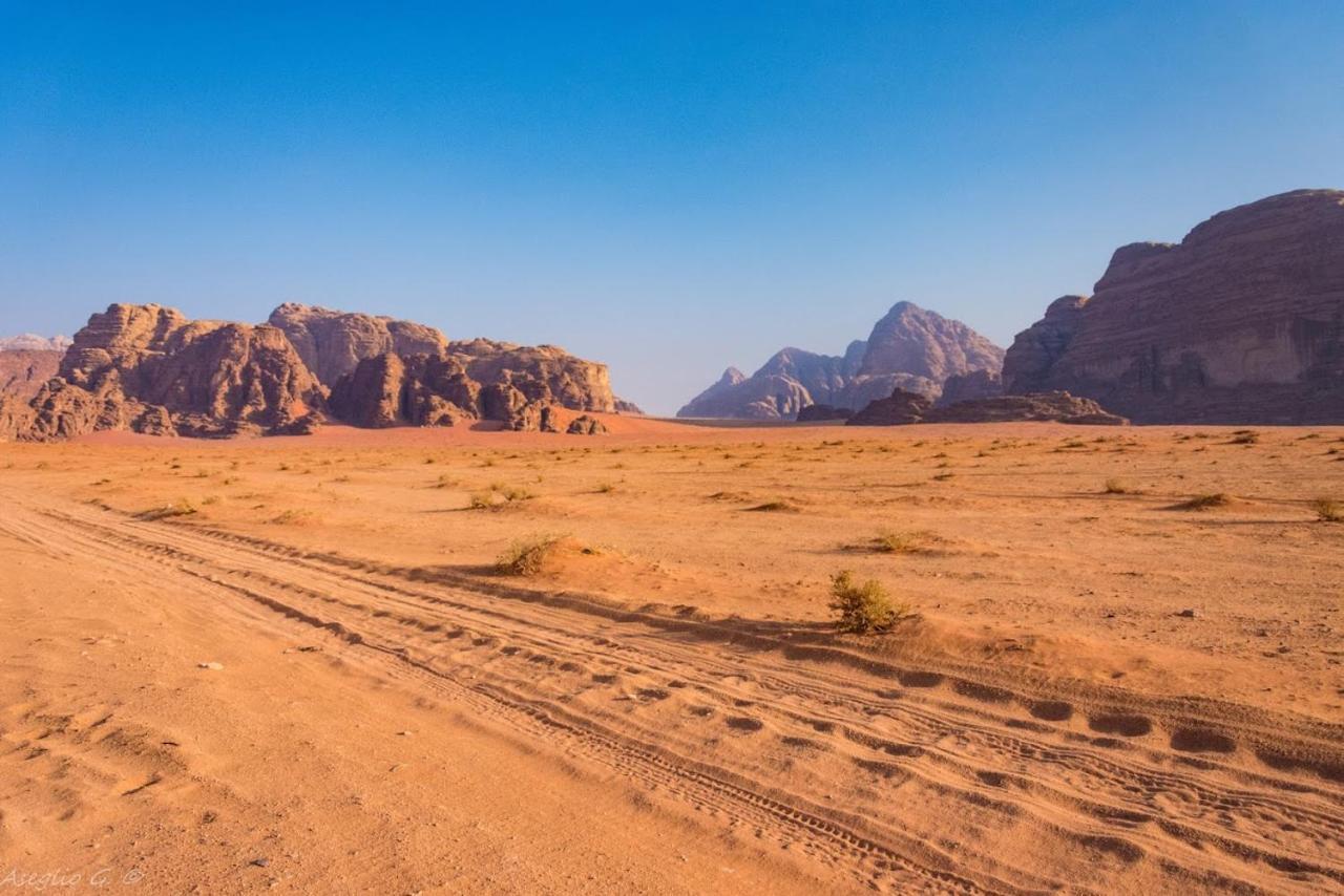Hôtel Stars Life Camp-Tour à Wadi Rum Extérieur photo