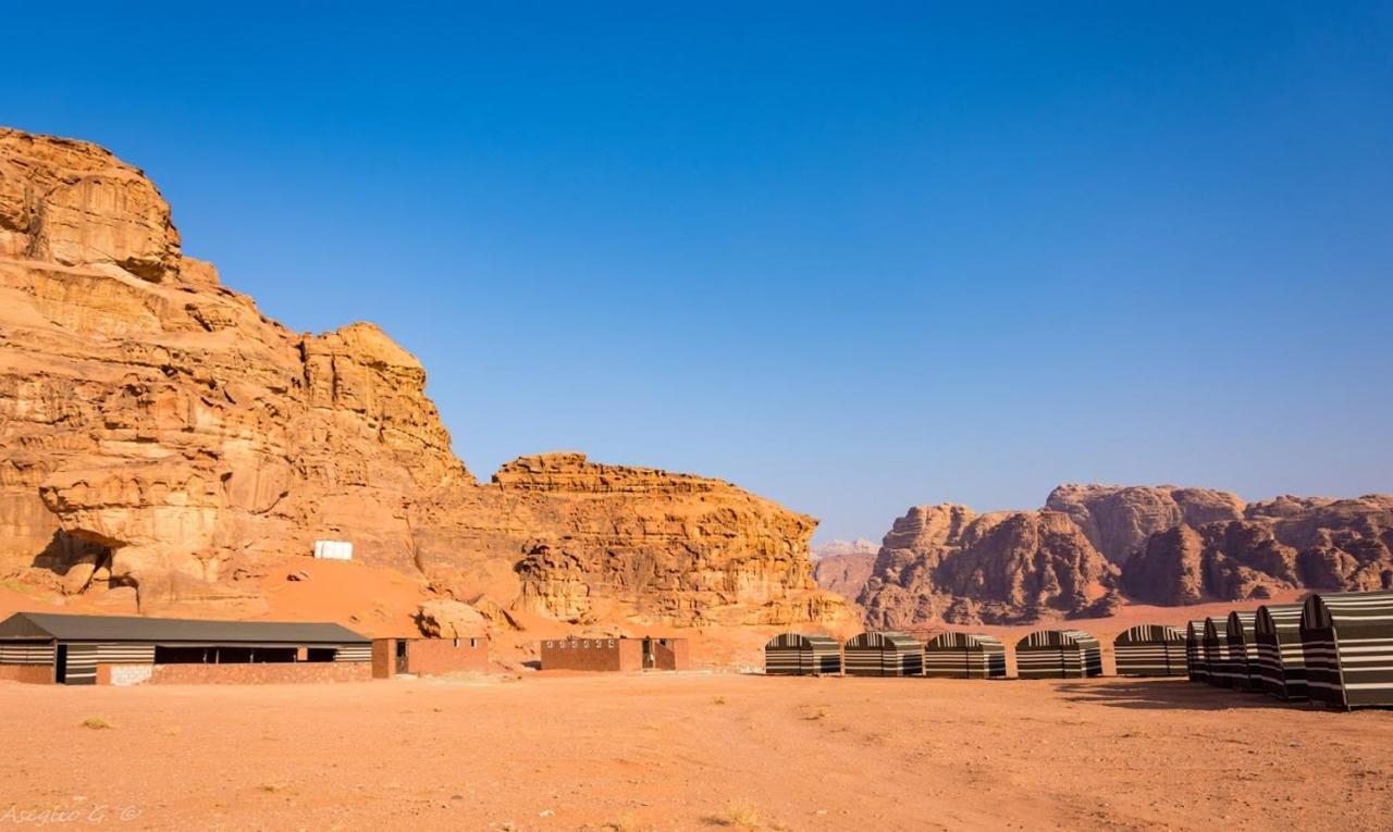 Hôtel Stars Life Camp-Tour à Wadi Rum Extérieur photo