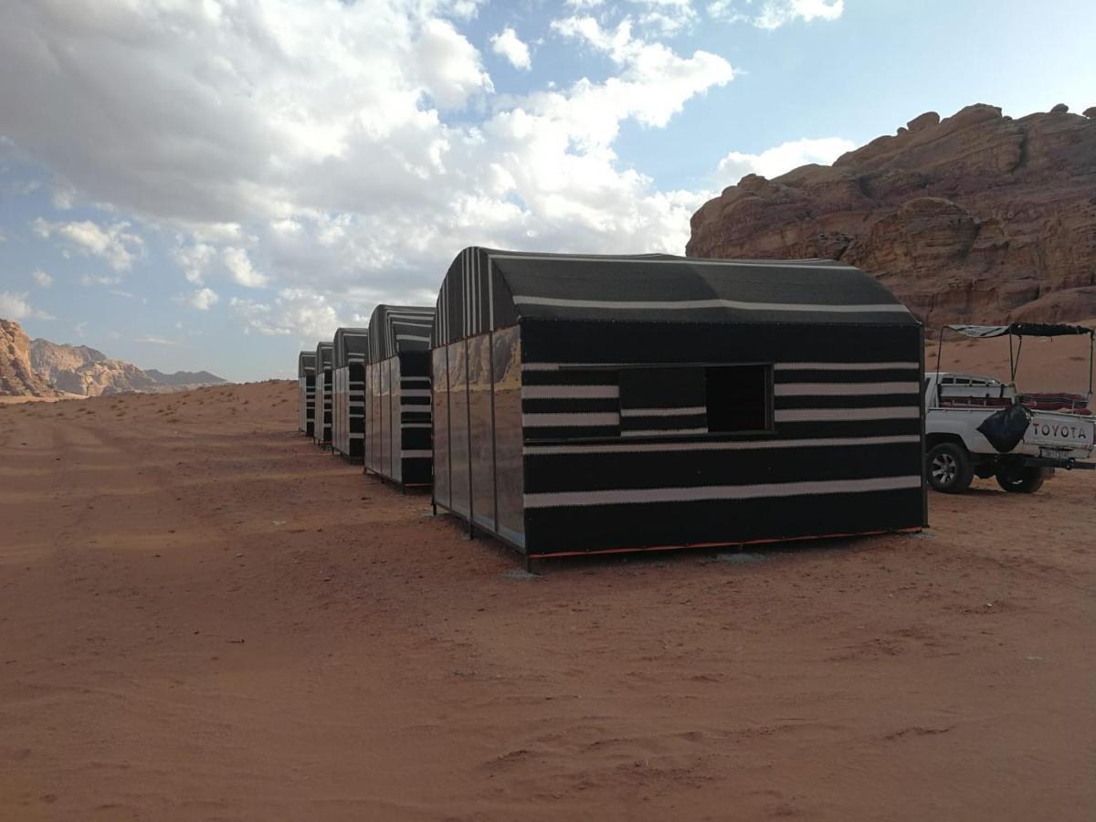 Hôtel Stars Life Camp-Tour à Wadi Rum Extérieur photo