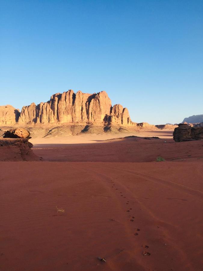 Hôtel Stars Life Camp-Tour à Wadi Rum Extérieur photo
